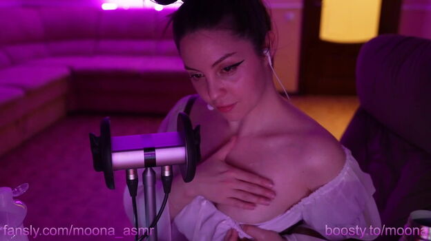 Moona ASMR