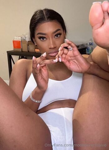 moorexxxclusive