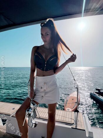 Full leaked Mrs vickeey private onlyfans photo