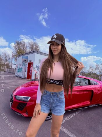 Full leaked Mrs vickeey page private onlyfans photo