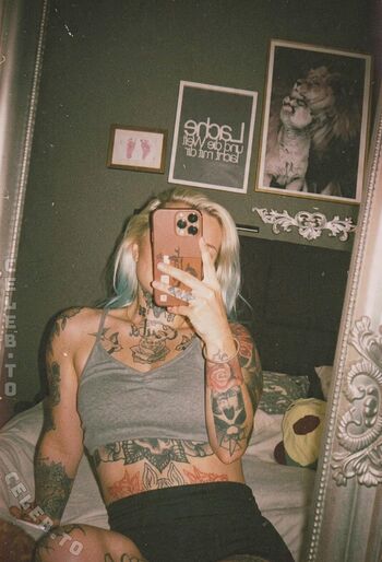 Full leaked Ms lxura private onlyfans photo