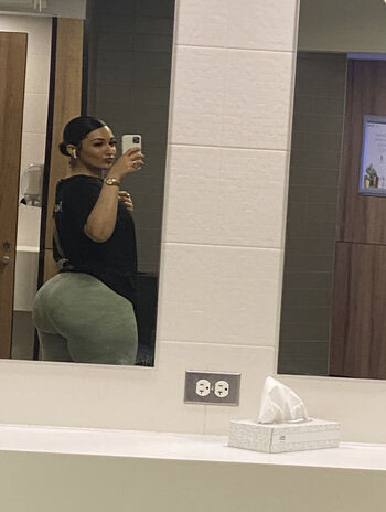 Full leaked Muscle fat girls private onlyfans photo