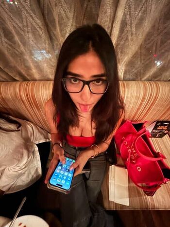 Full leaked Muskan karia private onlyfans photo