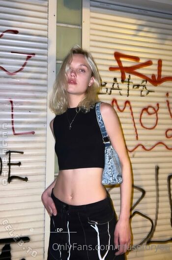 Full leaked Muza love private onlyfans photo