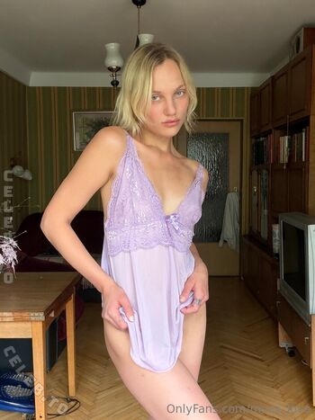 Full leaked Muza love page private onlyfans photo