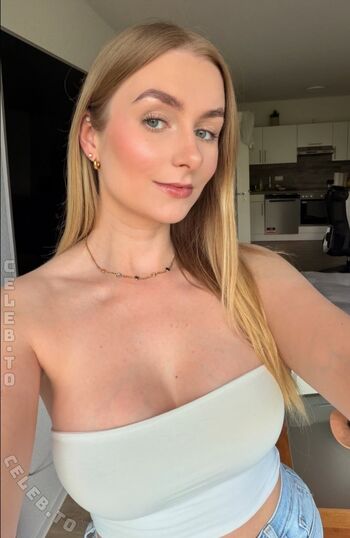 Full leaked Naadine private onlyfans photo
