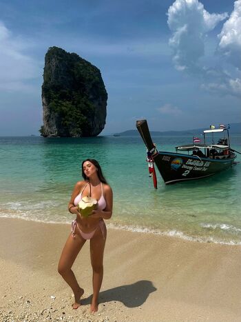 naama_yanay // naama yanay // naamayanay // naamayanayy