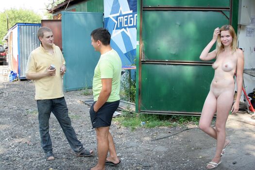 Nackt In Russland