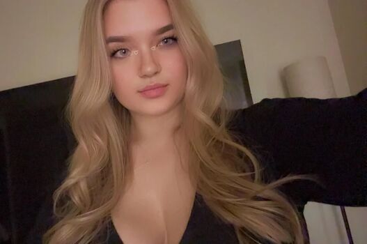 Nadia A Aka Grevision