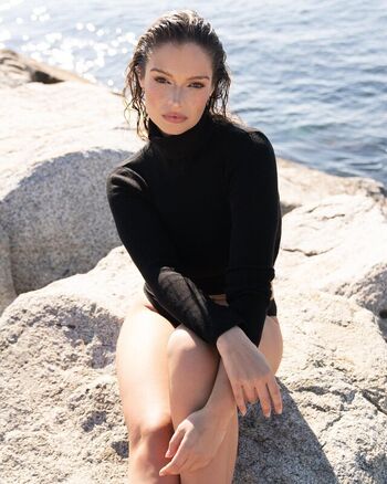 Full leaked Naila van kommer page private onlyfans photo