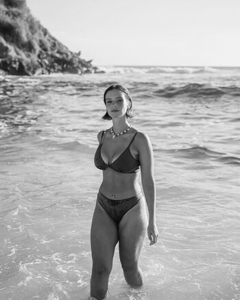 Full leaked Naila van kommer page private onlyfans photo
