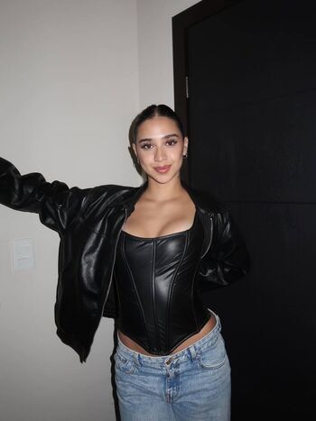 Full leaked Naileavidrio private onlyfans photo