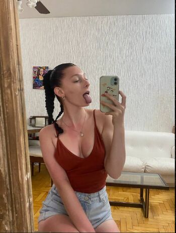 Full leaked Naiuu private onlyfans photo
