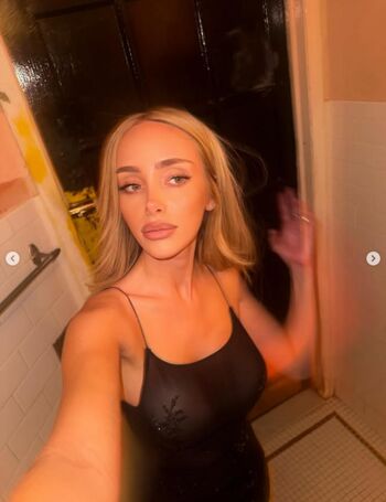 Full leaked Naomi woods page private onlyfans photo