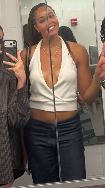 Full leaked Napheesa collier private onlyfans photo