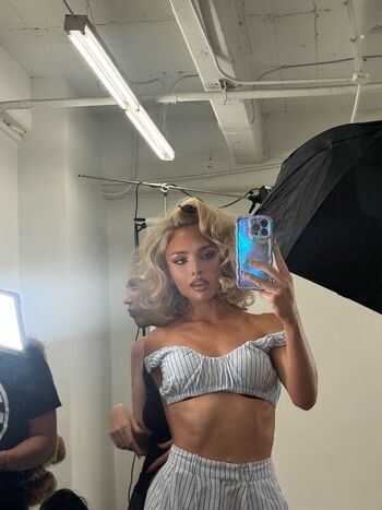Natalie Alyn Lind