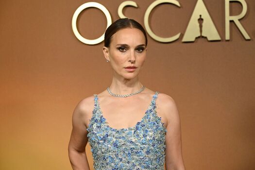 Natalie Portman - Simp Chat