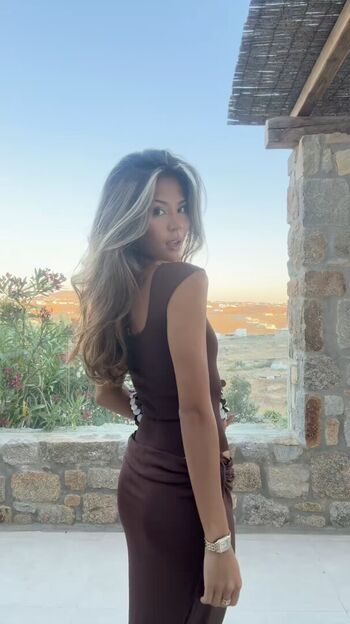 Full leaked Nathalie lok page private onlyfans photo
