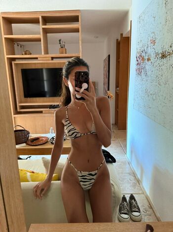 Nathalie Lok