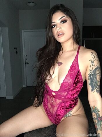 Full leaked Naughtynicolexxo page private onlyfans photo