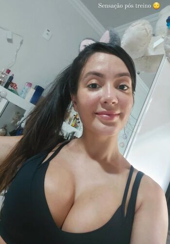 Neide Prestes