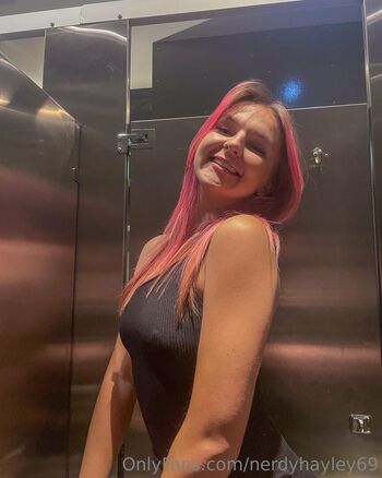 nerdyhayley69