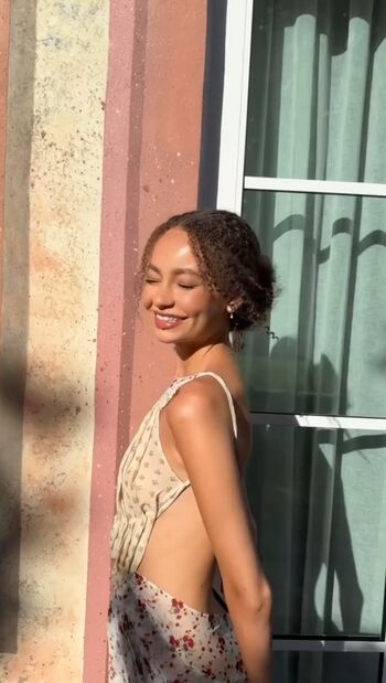 Full leaked Nico parker page private onlyfans photo