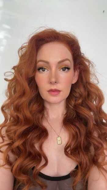 Nicole Simone