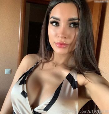 Full leaked Nika kissing private onlyfans photo