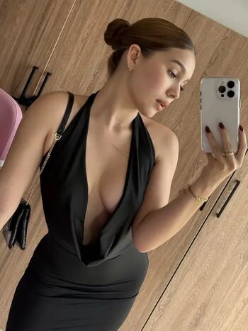Full leaked Nikii private onlyfans photo