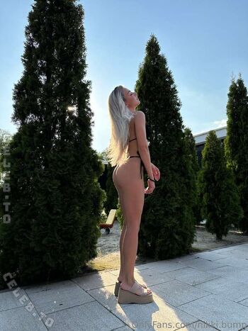 nikki_bump