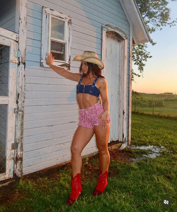 Full leaked Nikkidoyon private onlyfans photo