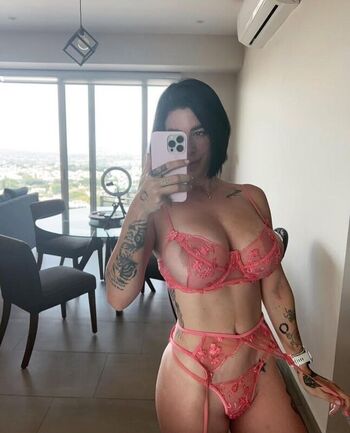 Full leaked Nikkiolinok private onlyfans photo