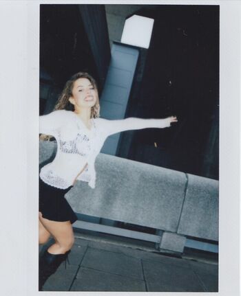 Full leaked Nilufer yanya private onlyfans photo