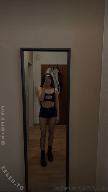 Full leaked Nina hoffmann private onlyfans photo