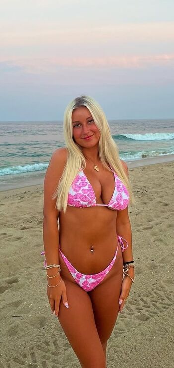 Full leaked Ana de armas / private onlyfans photo