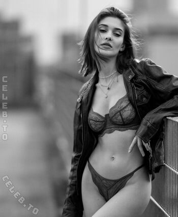 Full leaked Ninafdj private onlyfans photo