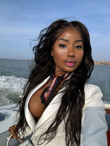 Full leaked Ninarari page private onlyfans photo