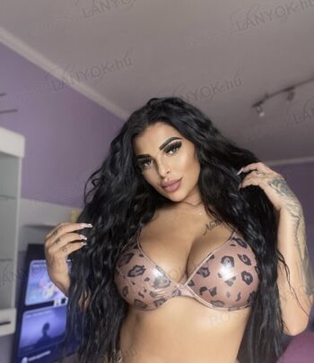 Full leaked Nincs nincs private onlyfans photo