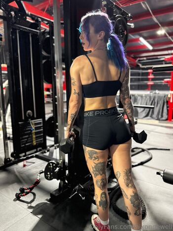 Full leaked Nixonell private onlyfans photo