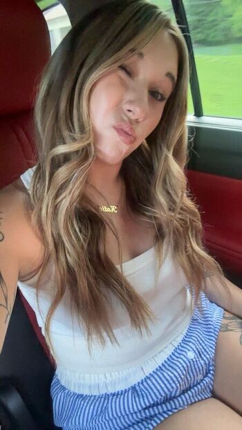 Full leaked Noellemarie private onlyfans photo
