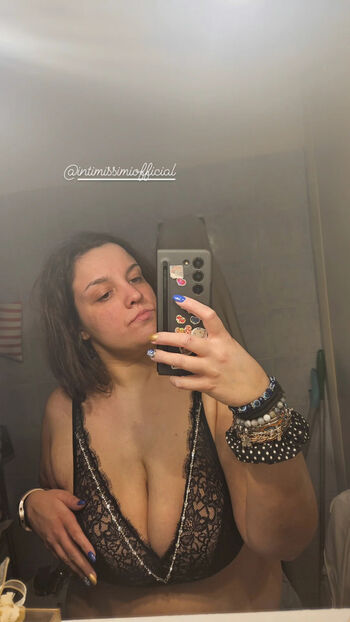 Full leaked Noemi private onlyfans photo