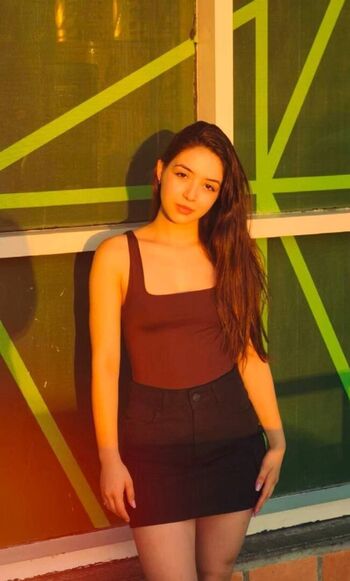 Nome E Mais Vídeos Dela