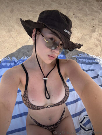 Nora_divine