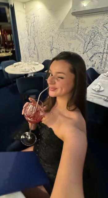 Full leaked Nour ardakani private onlyfans photo