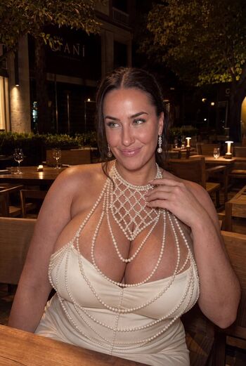 Full leaked Noura aboubou private onlyfans photo