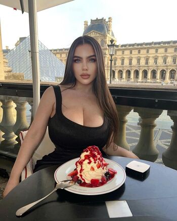 Full leaked Noure sahli page private onlyfans photo
