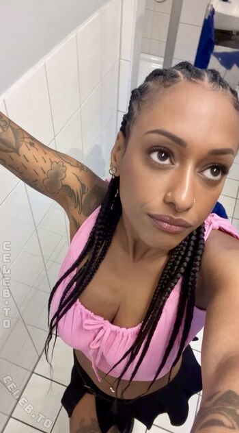 Full leaked Nura habib omer private onlyfans photo