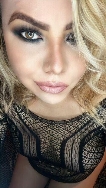 Full leaked Nyna glezz private onlyfans photo