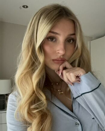 Full leaked Odessarosalive private onlyfans photo